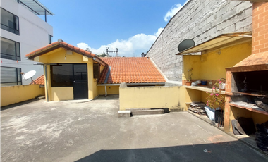 VENDO CASA CON DOS DEPARTAMENTOS SECTOR MASTODONTES  (VERB)