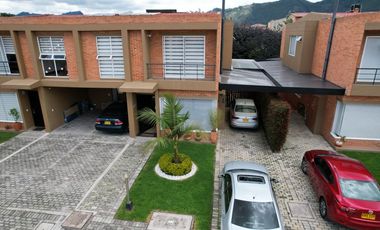 CASA EN VENTA, CAJICA