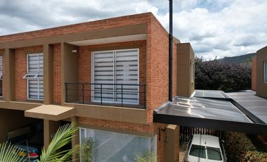 CASA EN VENTA, CAJICA