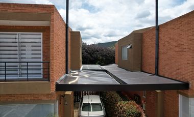 CASA EN VENTA, CAJICA