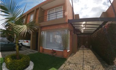 CASA EN VENTA, CAJICA