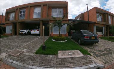 CASA EN VENTA, CAJICA