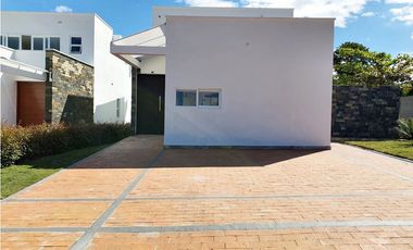Se venden espectaculares casas sobre planos en conjunto campestre