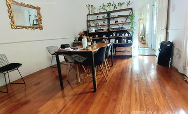 Venta PH con entrada independiente con cochera  y patio