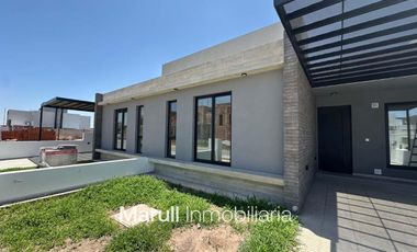 Dúplex  SAN IGNACIO VILLAGE  |   Dos dormitorios, planta baja, a estrenar