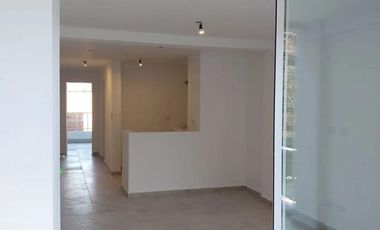 VENTA - OPORTUNIDAD Departamento 2amb en  Canning