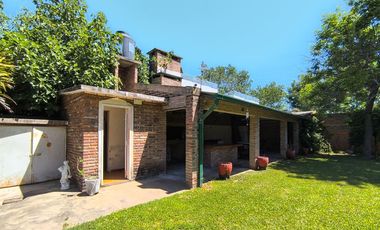Terreno de 1.600 con quincho y casa en construcción, oportunidad