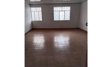 SE ARRIENDA CASA PARA INSTITUCION