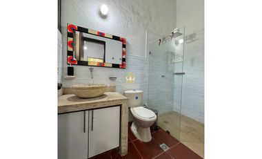 SE VENDE MAGNFICA  CASA EN FUSA CON PISCINA PRIVADA
