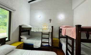 SE VENDE MAGNFICA  CASA EN FUSA CON PISCINA PRIVADA