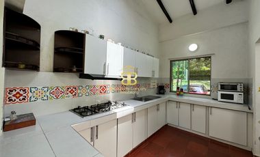 SE VENDE MAGNFICA  CASA EN FUSA CON PISCINA PRIVADA