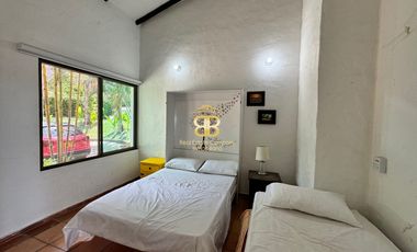 SE VENDE MAGNFICA  CASA EN FUSA CON PISCINA PRIVADA
