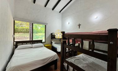 SE VENDE MAGNFICA  CASA EN FUSA CON PISCINA PRIVADA