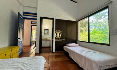 SE VENDE MAGNFICA  CASA EN FUSA CON PISCINA PRIVADA