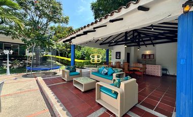 SE VENDE MAGNFICA  CASA EN FUSA CON PISCINA PRIVADA