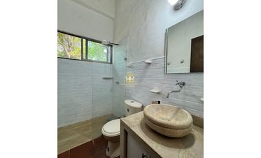 SE VENDE MAGNFICA  CASA EN FUSA CON PISCINA PRIVADA