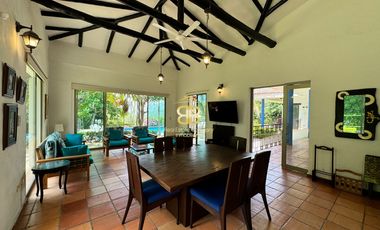 SE VENDE MAGNFICA  CASA EN FUSA CON PISCINA PRIVADA