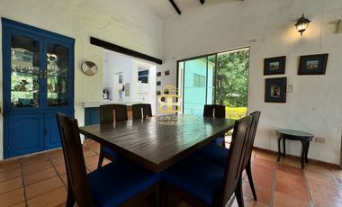 SE VENDE MAGNFICA  CASA EN FUSA CON PISCINA PRIVADA
