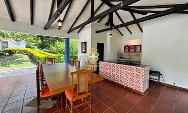 SE VENDE MAGNFICA  CASA EN FUSA CON PISCINA PRIVADA
