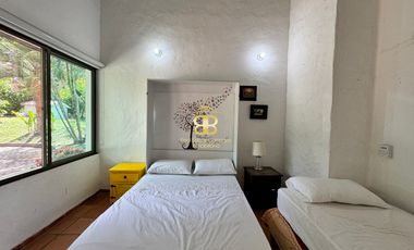 SE VENDE MAGNFICA  CASA EN FUSA CON PISCINA PRIVADA