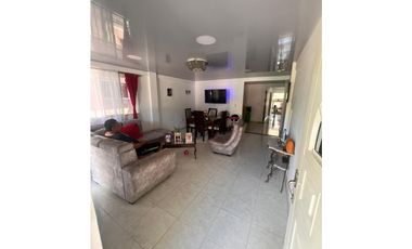 CASA LOTE EN VENTA MULALO YUMBO