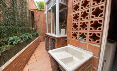 Venta Casa en San Jerónimo, unidad cerrada 193 mts, amoblada