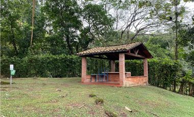 Venta Casa en San Jerónimo, unidad cerrada 193 mts, amoblada