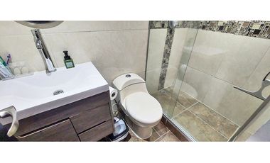 Vendo casa remodelada 3 pisos sector La Visitación, El Poblado