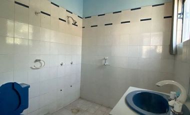 Bodega en RENTA, sobre Carretera a Salamanca, Fracc. Los Ángeles