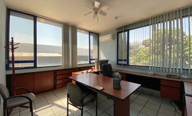 Bodega en RENTA, sobre Carretera a Salamanca, Fracc. Los Ángeles