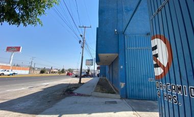 Bodega en RENTA, sobre Carretera a Salamanca, Fracc. Los Ángeles