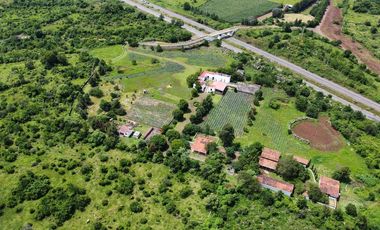 Propiedad en VENTA sobre Carretera Morelia-Pátzcuaro, Municipio de Tiripetío