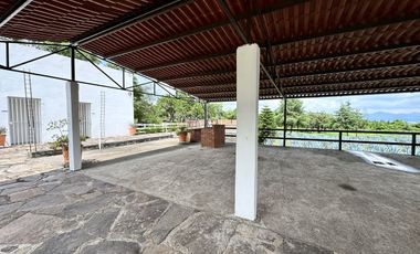 Propiedad en VENTA sobre Carretera Morelia-Pátzcuaro, Municipio de Tiripetío