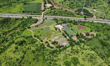 Propiedad en VENTA sobre Carretera Morelia-Pátzcuaro, Municipio de Tiripetío