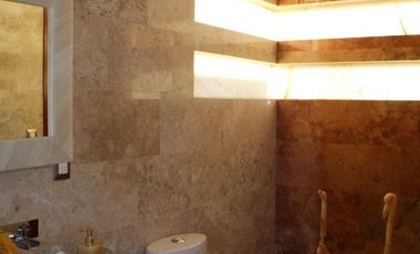 Casa en VENTA dentro del Club de Golf Altozano, en Morelia