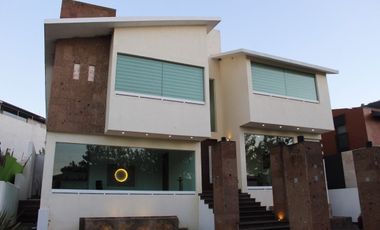 Casa en VENTA dentro del Club de Golf Altozano, en Morelia