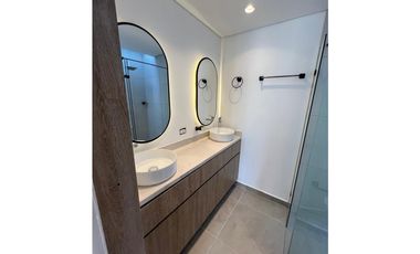 ESTRENA CASA DE 3 NIVELES EN UNIDAD ABIERTA RIONEGRO BARRO BLANCO