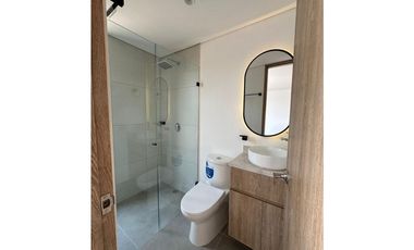 ESTRENA CASA DE 3 NIVELES EN UNIDAD ABIERTA RIONEGRO BARRO BLANCO