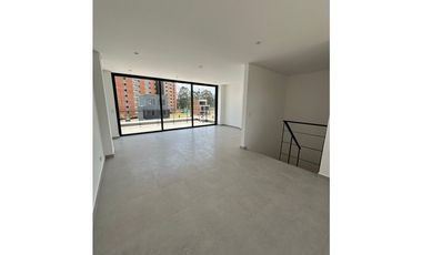 ESTRENA CASA DE 3 NIVELES EN UNIDAD ABIERTA RIONEGRO BARRO BLANCO