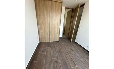 ESTRENA CASA DE 3 NIVELES EN UNIDAD ABIERTA RIONEGRO BARRO BLANCO