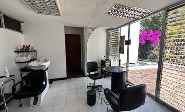 Local Comercial en RENTA  justo a espaldas de La Paloma, en Morelia