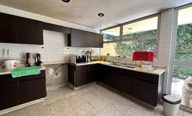 Casa en VENTA, a 1 cuadra de Av. Camelinas, Morelia.