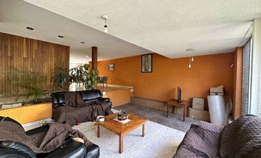 Casa en VENTA, a 1 cuadra de Av. Camelinas, Morelia.