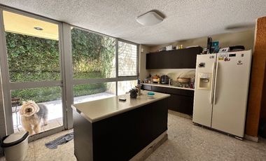 Casa en VENTA, a 1 cuadra de Av. Camelinas, Morelia.