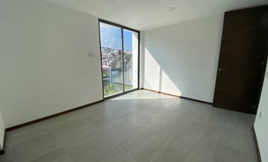 Casa en VENTA, en Vistas Altozano, dentro de Coto Cisnes, en Morelia