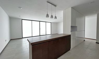 Casa en VENTA, en Vistas Altozano, dentro de Coto Cisnes, en Morelia