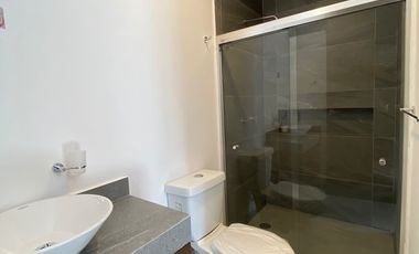 Casa en VENTA, en Vistas Altozano, dentro de Coto Cisnes, en Morelia