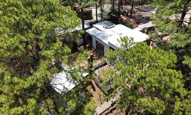 Casa en VENTA dentro del Fracc. Bosques del Paraíso, Mil Cumbres en Morelia