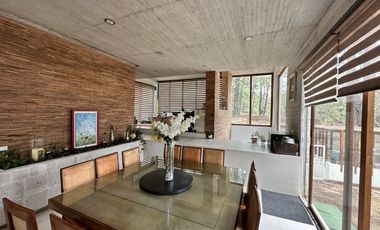 Casa en VENTA dentro del Fracc. Bosques del Paraíso, Mil Cumbres en Morelia
