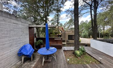 Casa en VENTA dentro del Fracc. Bosques del Paraíso, Mil Cumbres en Morelia